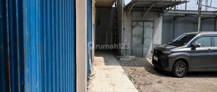 Di Sewakan 3 Ruko Gandeng, Lokasi dekat Kampus, Pertamina, Supermarket di Kaliabang Bekasi 1