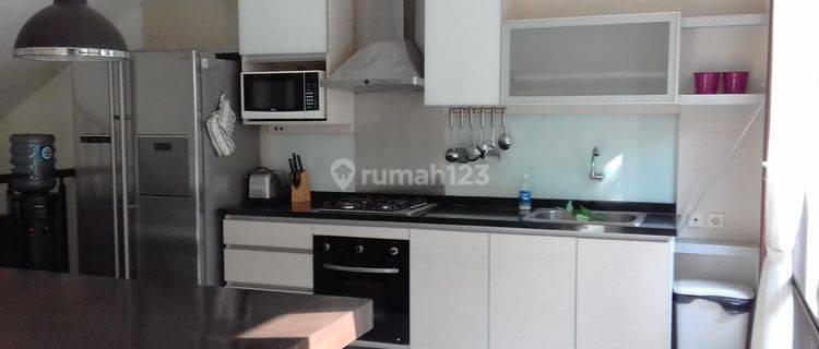 Rumah Furnished Cantik Siap Huni di Setraduta Setra Duta 1