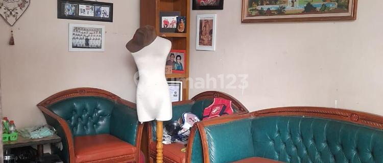 Strategic House on Jl. Sukamenak Bandung 1