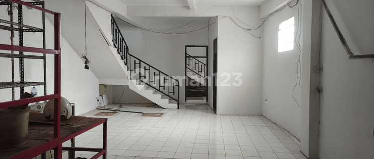 Astana Anyar Strategic Shop House in the City Center 1