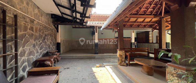 Rumah Terawat Klasik Ada Gazebo di Cinunuk Cileunyi 1