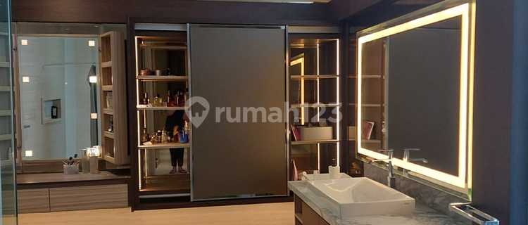 Rumah Keren Modern di Komplek Mekar Wangi 1