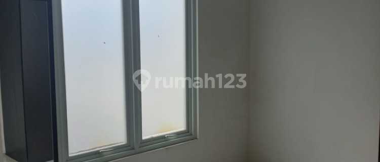 Ready-to-Occupy House in Gresik 1