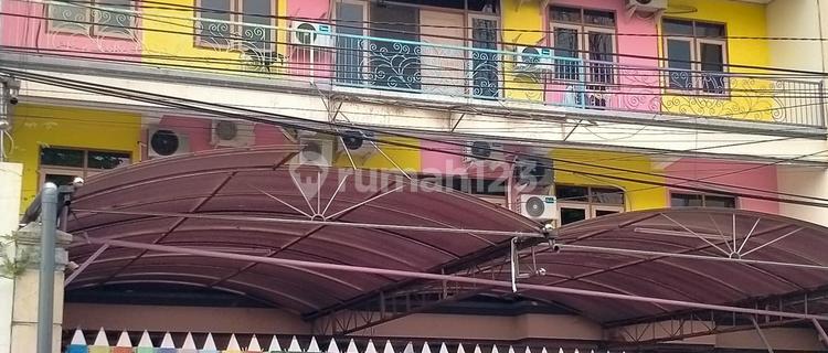 For Quick Sale: Active Girls' Boarding House in Tenggilis Mejoyo, Near Ubaya 1