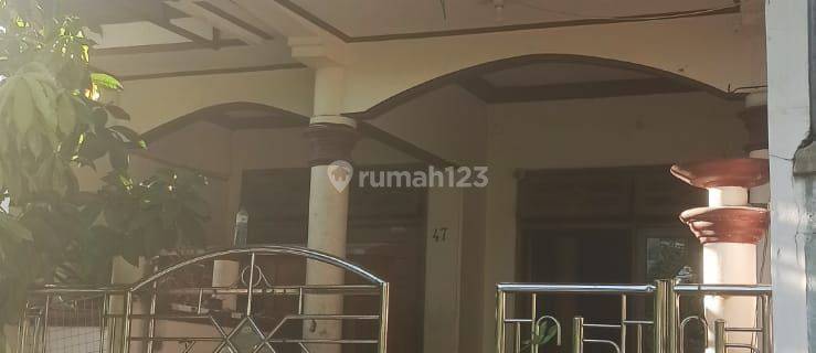 Rumah Di Dukuh Pakis Surabaya Pusat Padat Penduduk, Dekat 0 Jalan Raya 1