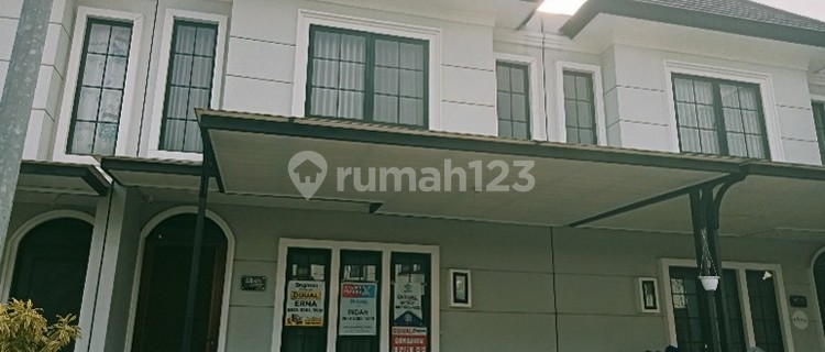 For Sale Via Auction: Mansion Nine House, Strategically Located Near Campus and Mall 1