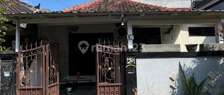 Jimbaran Bali House with Road Access for 2 Cars 1