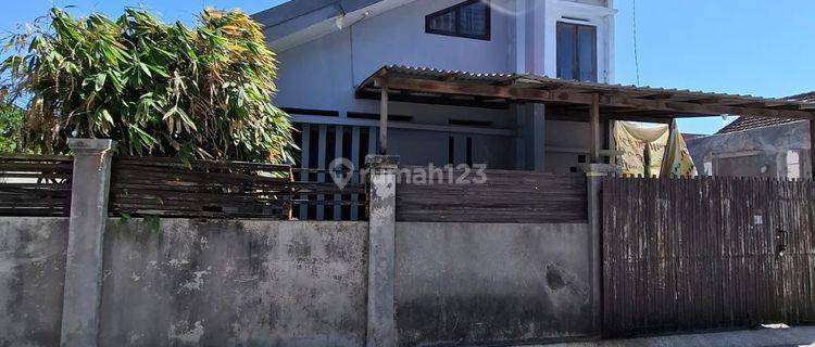 Rumah Minimalis Dua Lantai Murah Di Renon 1