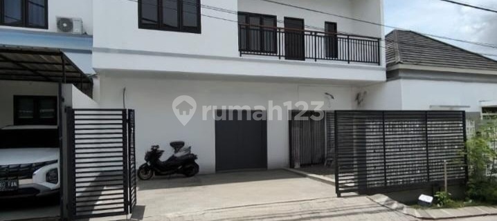 Spacious Modern House in Mumbul Complex, Ready to Occupancy, GWK View 1