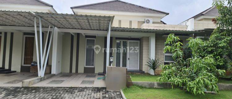 Rumah Mewah di Jl. Taman Raflesia Graha Padma Semarang Nyaman Dekat Kota 1