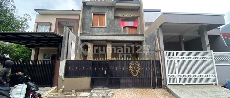 3-Story House in Taman Gardenia Cluster, Metland Puri, Cipondoh, Tangerang 1