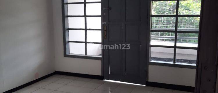 Disewakan Rumah Siap Huni Komplek Cigadung Dekat Dago 1