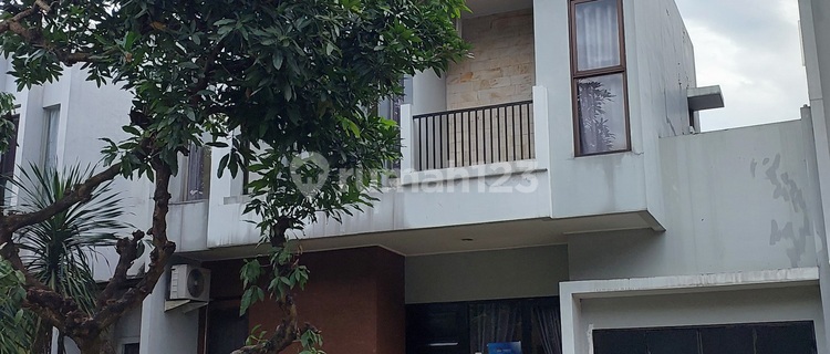 Neat and Ready-to-Occupy Home, Strategically Located in Front of UMN Campus & SDC 1