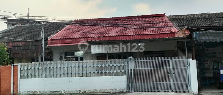 Hunian Lebar Cocok untuk Tempat Tinggal Sekaligus Peluang Usaha Area Taman Kota Jakbar 1