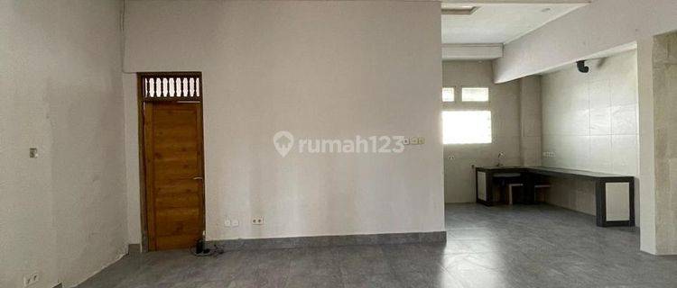 RUMAH SECONDARY TERAWAT DI PERUMAHAN PURI JIMBARAN BALI ! HARGA BAGUS ! 1