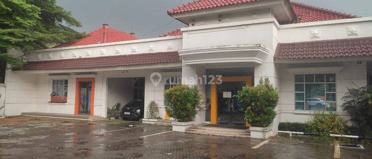 Bangunan Ex Kantor Bank di Jalan Ahmad Yani, Sidoarjo. 1