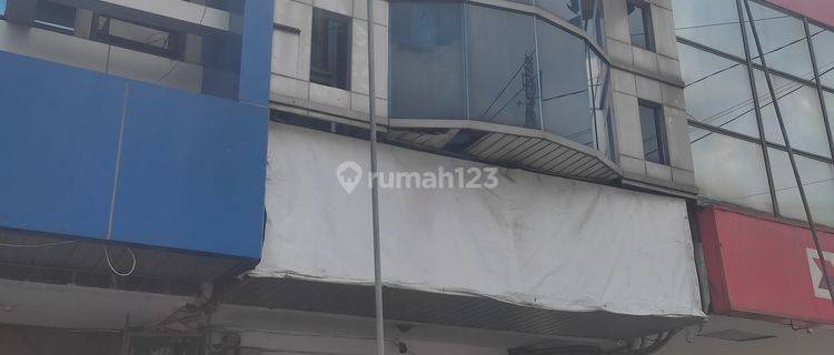 Ruko 2 Lantai Bekas Bank di Salatiga, Strategis 1