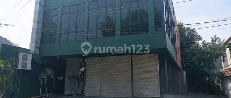 Rumah Ex Restoran 2 Lantai Furnished Di Pleburan Semarang 1