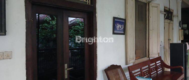 RUMAH DI AREA PUSAT BISNIS di SURABAYA  1