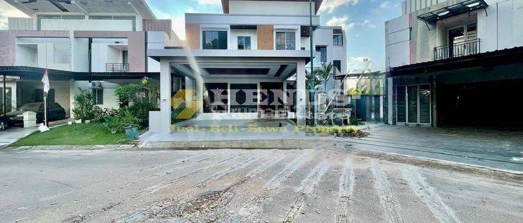 Dijual Rumah Mewah 2,5 Lantai Full Interior Di Beverly Park 1