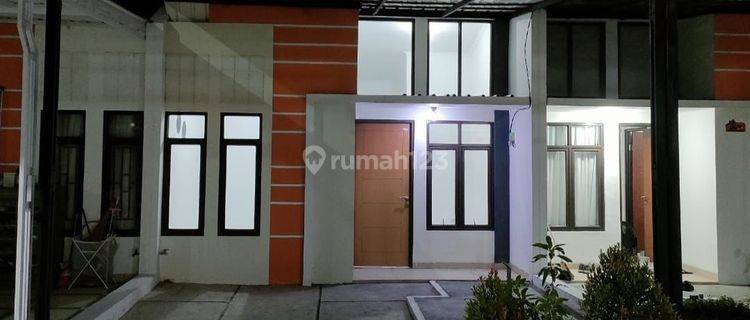 Rumah Sudah Renovasi HGB di Cluster Amethyst, Bekasi 1