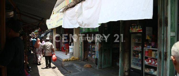 Ruang Usaha Strategis Di Pusat Wisata Malioboro Yogyakarta 1