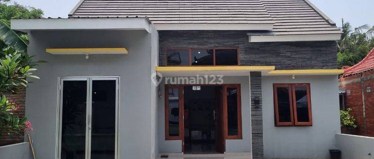 Disewakan Rumah dekat masjid, dalam Ringroad Tamantirto dekat Kampus Alma Ata 1