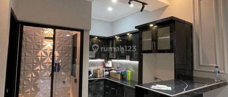 Dijual Rumah America Classic Modern 2 Lantai Lokasi Bintaro  1