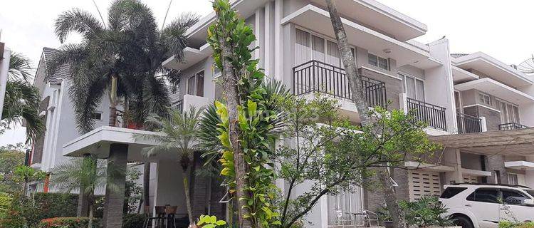 Rumah 2 Lantai Sudah Renovasi Semi Furnished di BSD Residence One, Tangerang 1