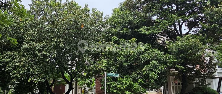 Rumah 2 Lantai SHM di Chalcedony, Tangerang 1