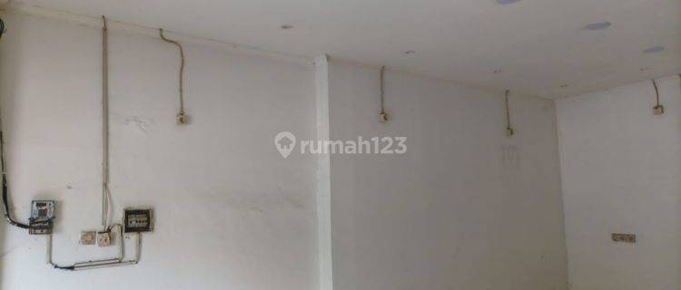 Ruko Siap Pakai di Cempaka Putih, Jakarta Pusat  1