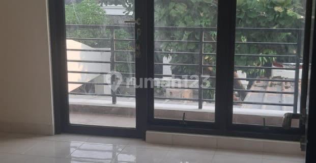 Rumah Tropikana di Sewakan Jababeka Semi Furnished 1
