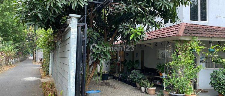 Rumah Sewa 2 Lantai di Deplu Bintaro Jakarta Selatan 1