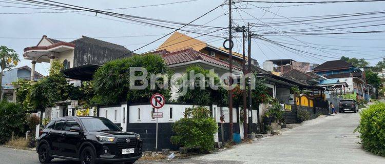 RUMAH HOOK PRIVAT DI BALIKPAPAN REGENCY 1