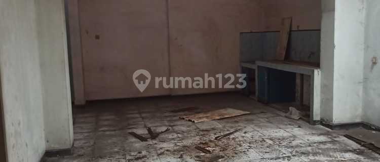 Dijual Rumah Lokasi Strategis di Jl Rejomulyo Semarang 1