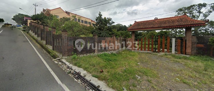 Land for Sale, Large Area, Located on Jl. Mayor Soeyoto, Bandungan 1