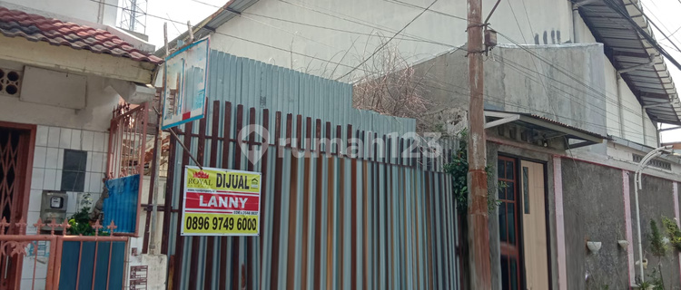 Land for Sale Suitable for Building a House Located on Jl. Jagalan Semarang 1