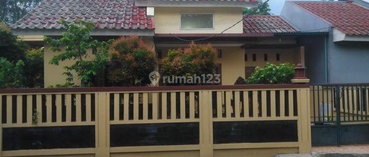 Rumah Bagus SHM Full Furnish di Jatiranggon Bekasi 1