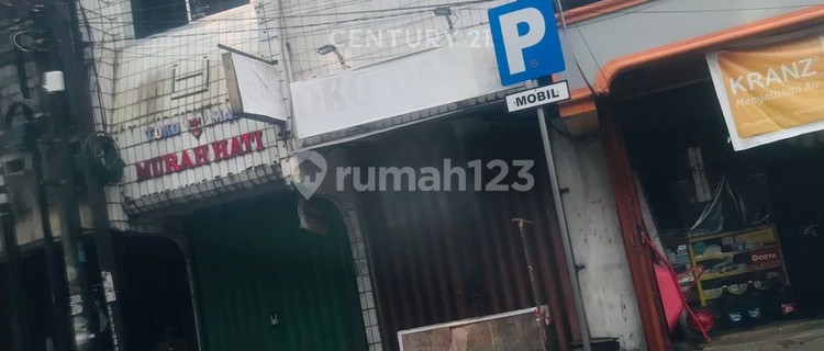 Oke Pasar Lama Shop House Near Royal Baroe and Town Square 1