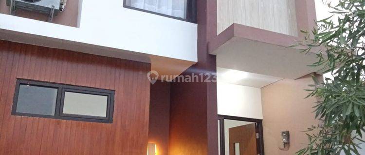 Rumah 2 Lantai Posisi Sudut Seion Siap Ditempati 1