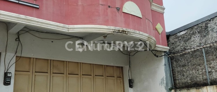 2-Storey Shop House on Main Road Taktakan, Suitable for Business 1