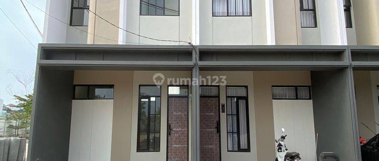 Rumah Baru 2 Lantai Sangat Strategis Dekat Akses Tol Buah Batu 1