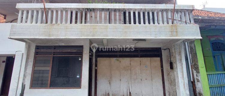Jual Rumah Hitung Tanah di Tengah Kota - Tambak Bayan 1
