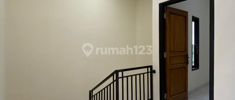 Dijual Rumah Siap Huni 2 Lantai New di Dolog Pedurungan 1