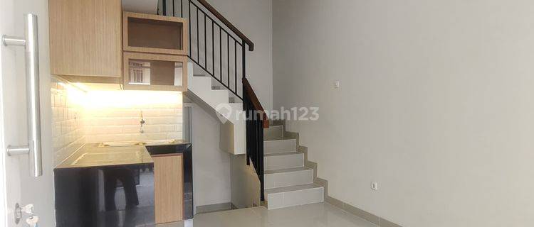 Rumah 3 Lantai Di Taman Ratu Jakarta Barat Siap Huni Dan Terenovasi 1