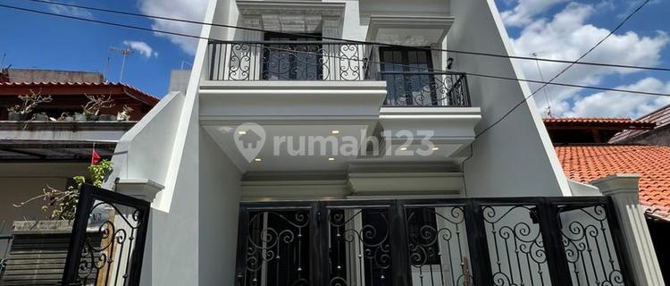 Bebas Banjir Aman Strategis, Rumah 2 Lantai Disewakan di Pulo Asem, Jakarta Timur #1406 1