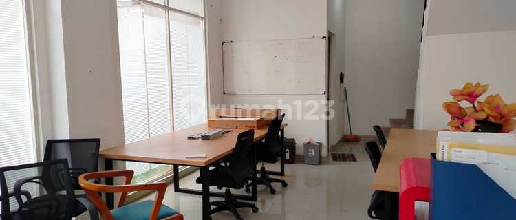 Ruko Hook 2.5 Lantai Dekat Kuliner di Grand Galaxy City, Bekasi #1477 1