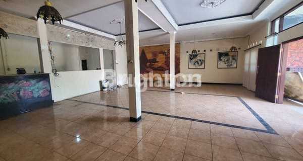 Commercial Property for Rent in Tembalang, Strategically Located in the Center of Activity 1