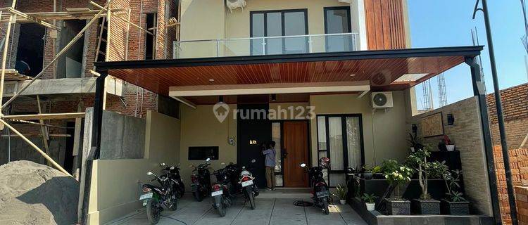 Rumah Mewah Scandinavian Pertama di Kota Pati 1