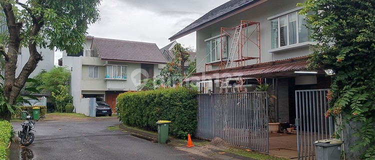 Exclusive Rental House New Classic Modern 2-Story Building Strategic Location 5 Minutes from Citos in Cilandak, South Jakarta 1